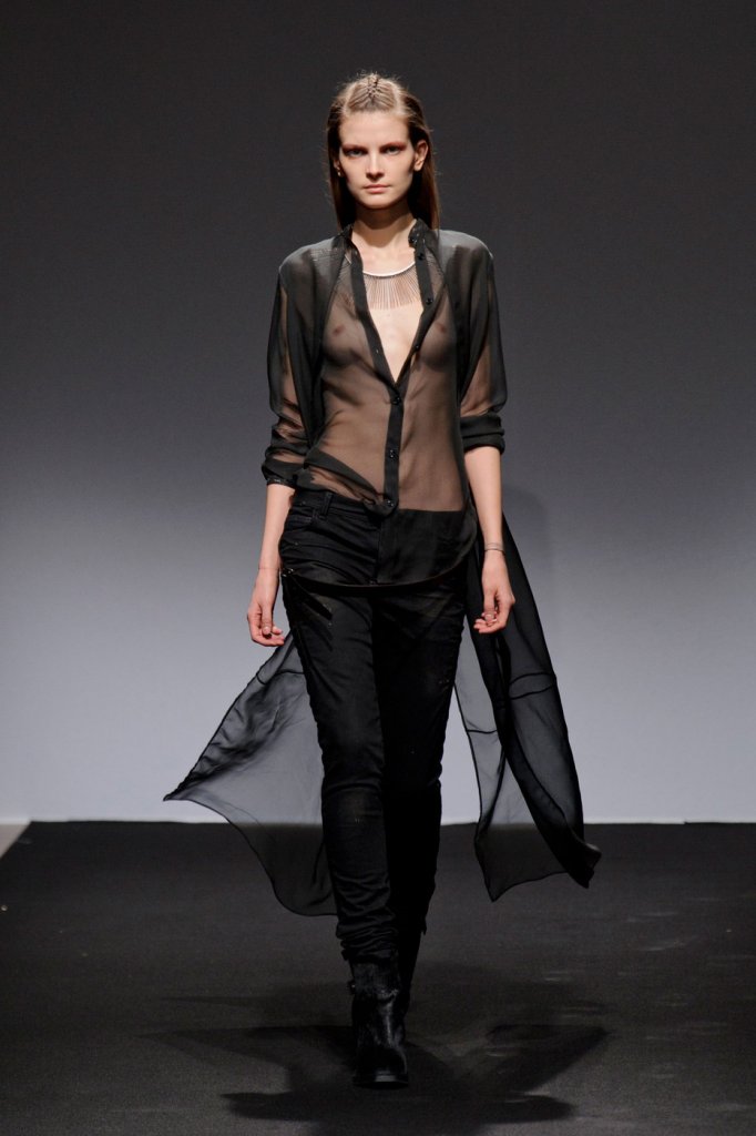 t台 巴黎时装周 2013/14秋冬 美国 纽约 女装 钮扣领衬衫 上衣 服装