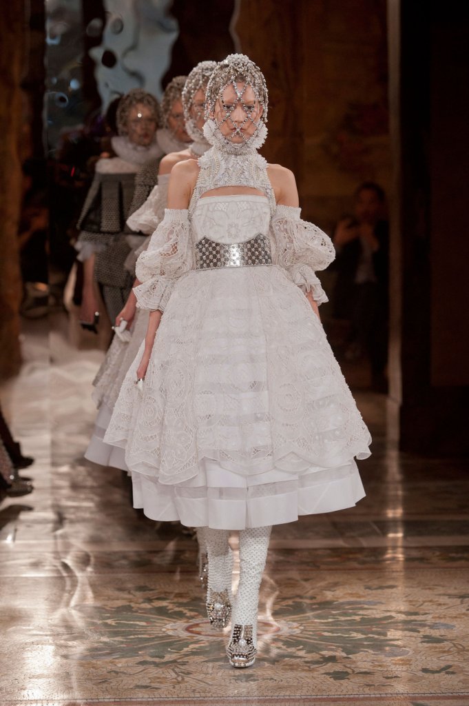 亚历山大·麦昆 alexander mcqueen 2013秋冬时装发布秀 paris fall