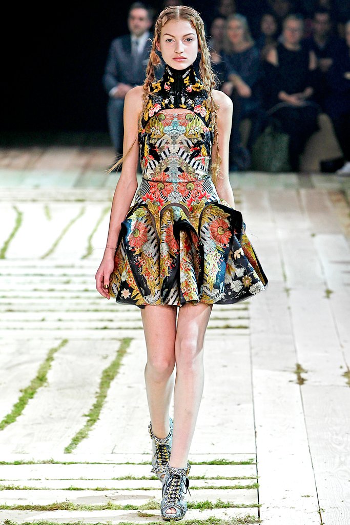Alexandermcqueen,alxendar mcqueen鞋子 亚历山大·麦昆 alexander mcqueen 2011春夏高级成衣系列时装发布秀