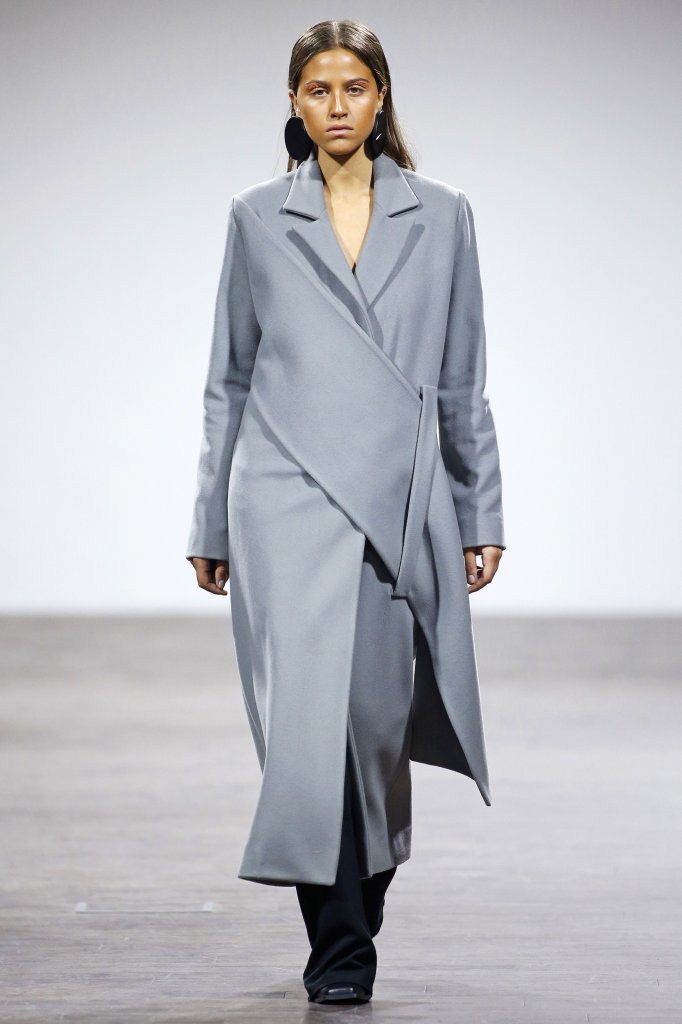 matériel 走秀(runway) 2016/17秋冬 女装毛呢大衣 女装 格鲁吉亚