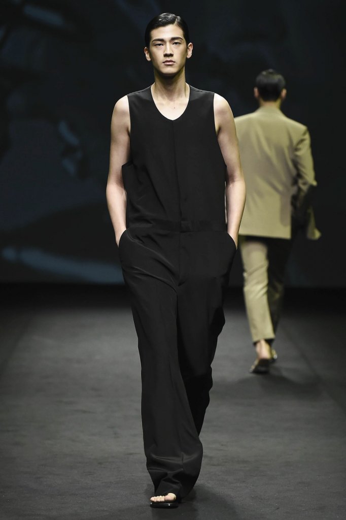 金瑞龙 韩国 首尔 走秀(runway) 2017春夏 男装连衣裤 jumpsuit 男装