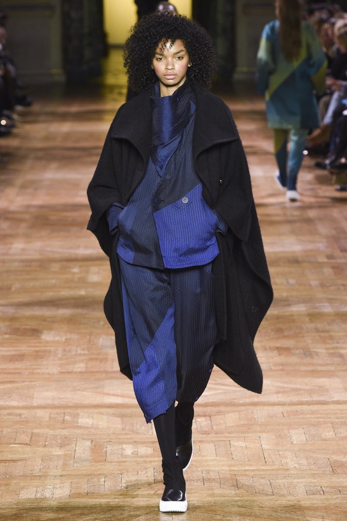 三宅一生 issey miyake 2017/18秋冬高级成衣发布秀 - paris fall