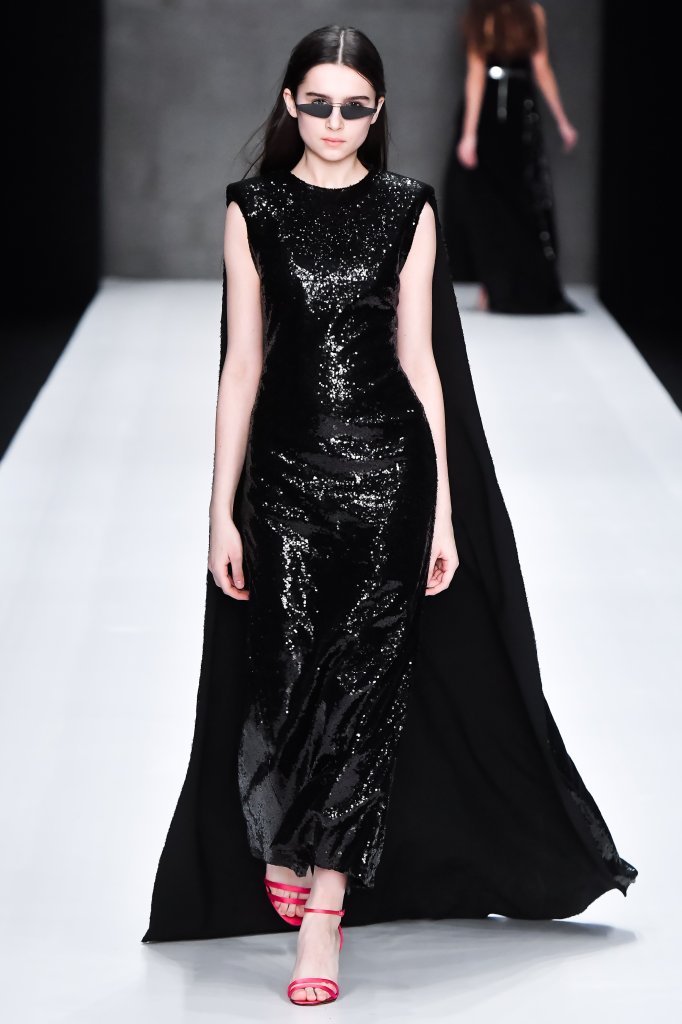 俄罗斯 莫斯科 走秀(runway) 2018/19秋冬 女装 晚礼服裙