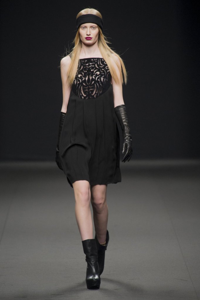 毕伯劳斯 Byblos 2013秋冬时装发布秀 - Milan Fall 2013