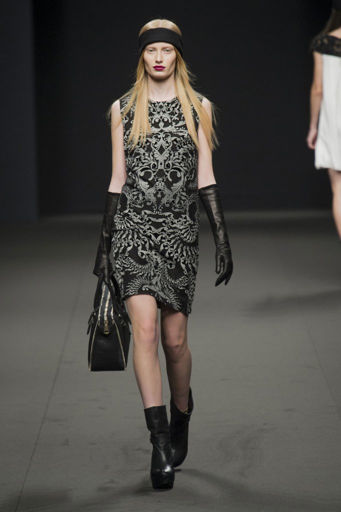 毕伯劳斯 Byblos 2013秋冬时装发布秀 - Milan Fall 2013