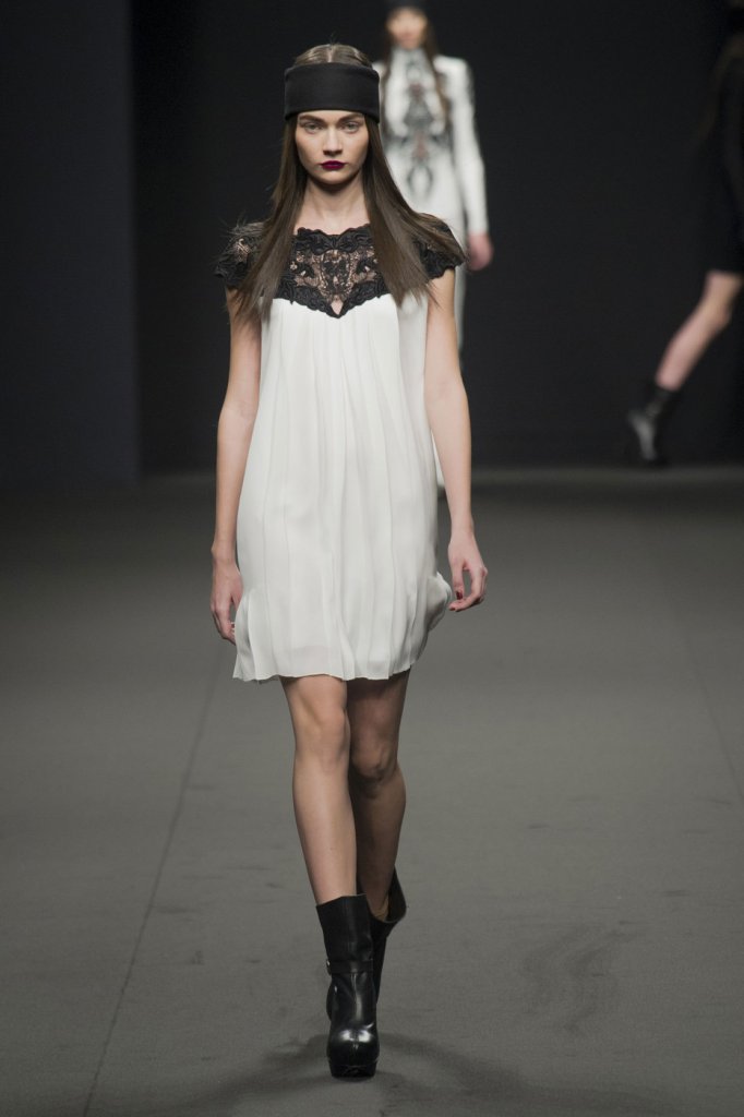 毕伯劳斯 Byblos 2013秋冬时装发布秀 - Milan Fall 2013