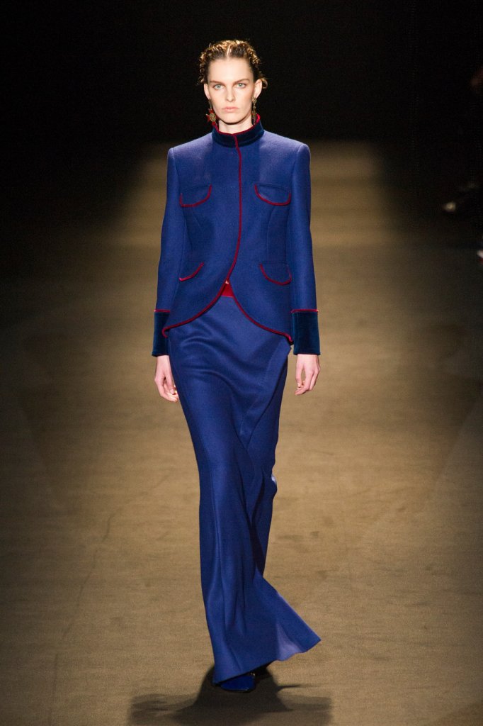 周 2013/14秋冬 阿尔伯特-菲尔蒂 意大利 米兰 女装 裙套装 套装 服装