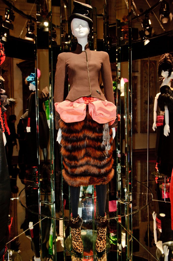 夏帕瑞丽 Schiaparelli 2013秋冬高级定制发布秀－Couture Fall 2013