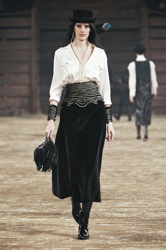 早秋2014早秋 香奈儿 法国 巴黎 女装 宽松衬衫 上衣 服装 长裙 裙子