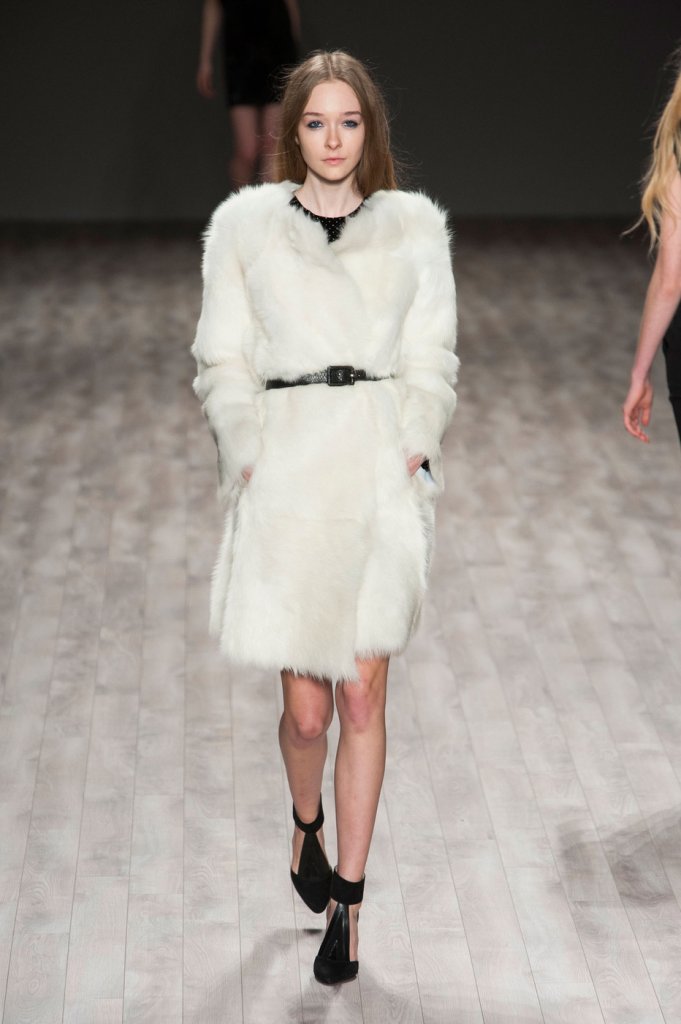 周 2014/15秋冬 吉尔·斯图尔特 美国 纽约 女装 毛皮大衣 外套 服装