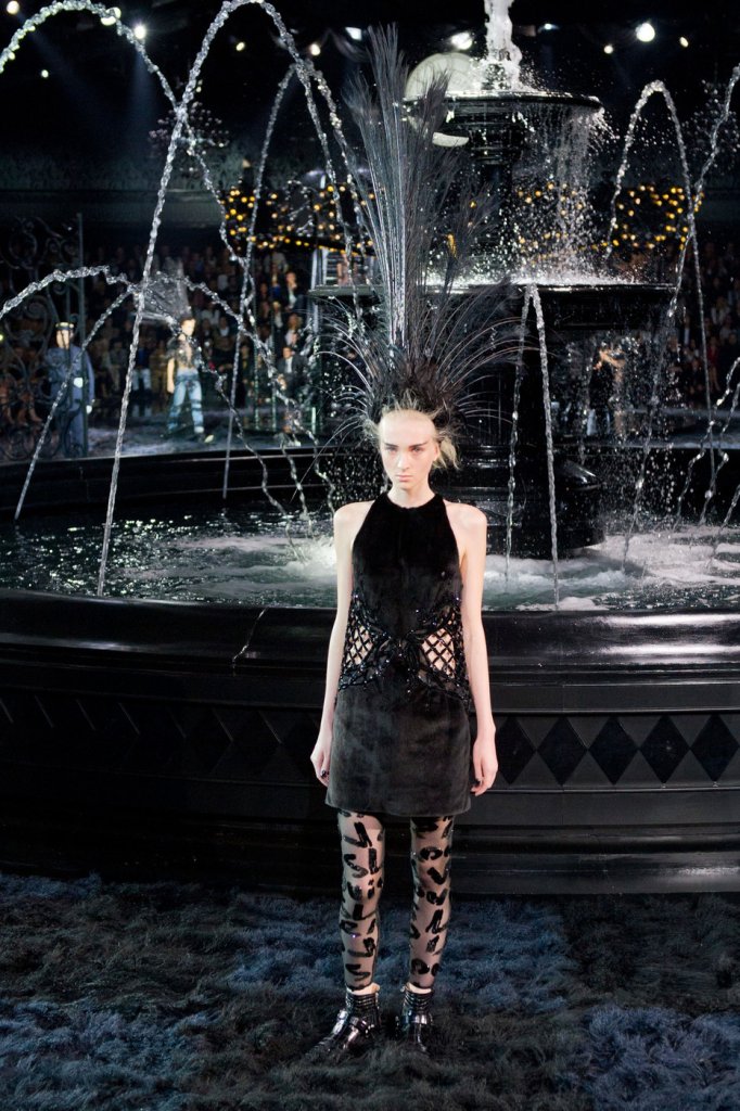 路易.威登 Louis Vuitton 2014春夏时装发布秀- Paris Spring 2014 