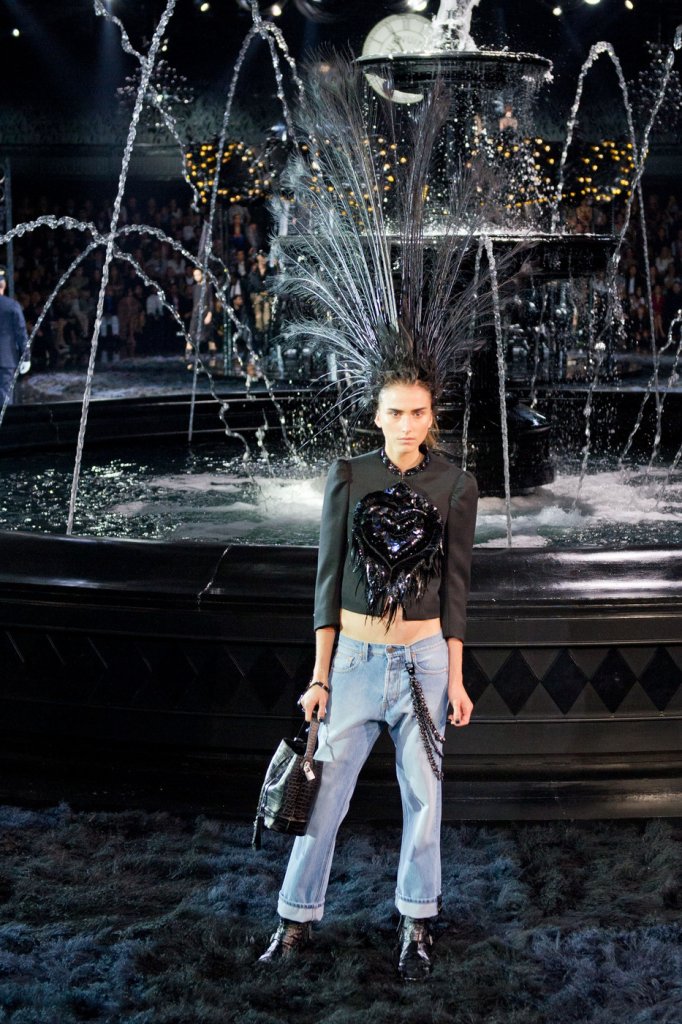 路易.威登 Louis Vuitton 2014春夏时装发布秀- Paris Spring 2014 