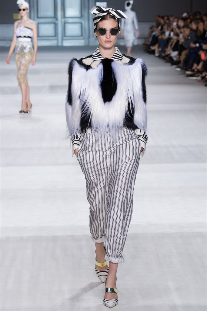 詹巴迪斯塔·瓦利 Giambattista Valli 2014秋冬高级定制发布秀－Couture Fall 2014