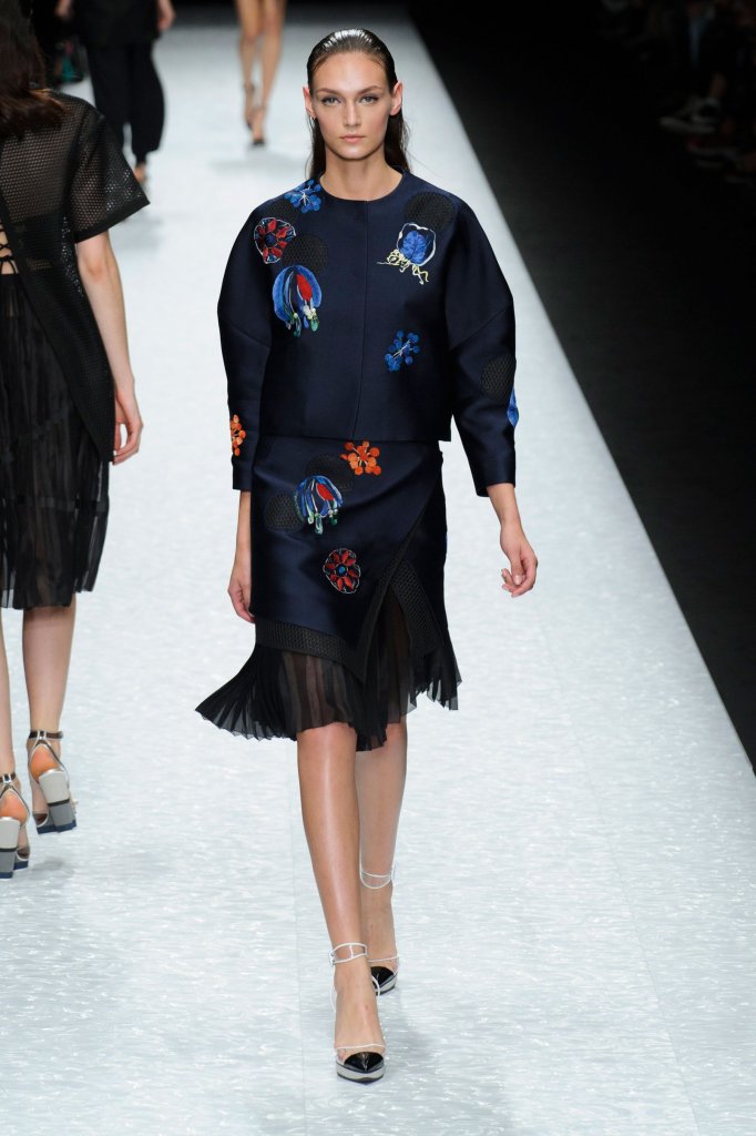 夏姿·陈 Shiatzy Chen 2015春夏系列时装发布秀 - Paris Spring 2015