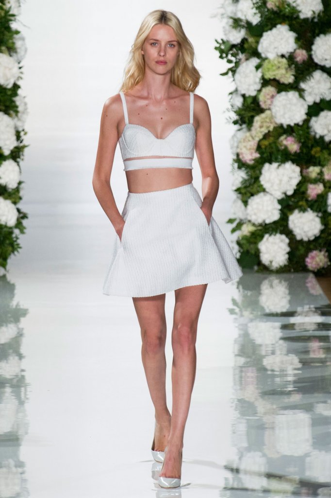 瓦连京·尤达什金 Valentin Yudashkin 2015春夏系列时装发布秀 - Paris Spring 2015