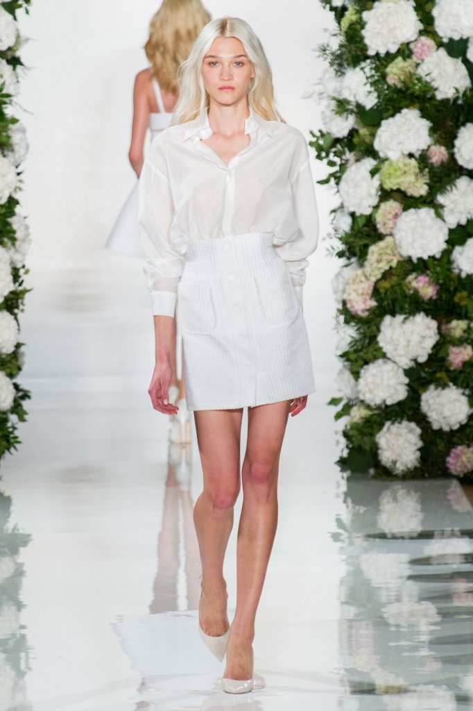 瓦连京·尤达什金 Valentin Yudashkin 2015春夏系列时装发布秀 - Paris Spring 2015