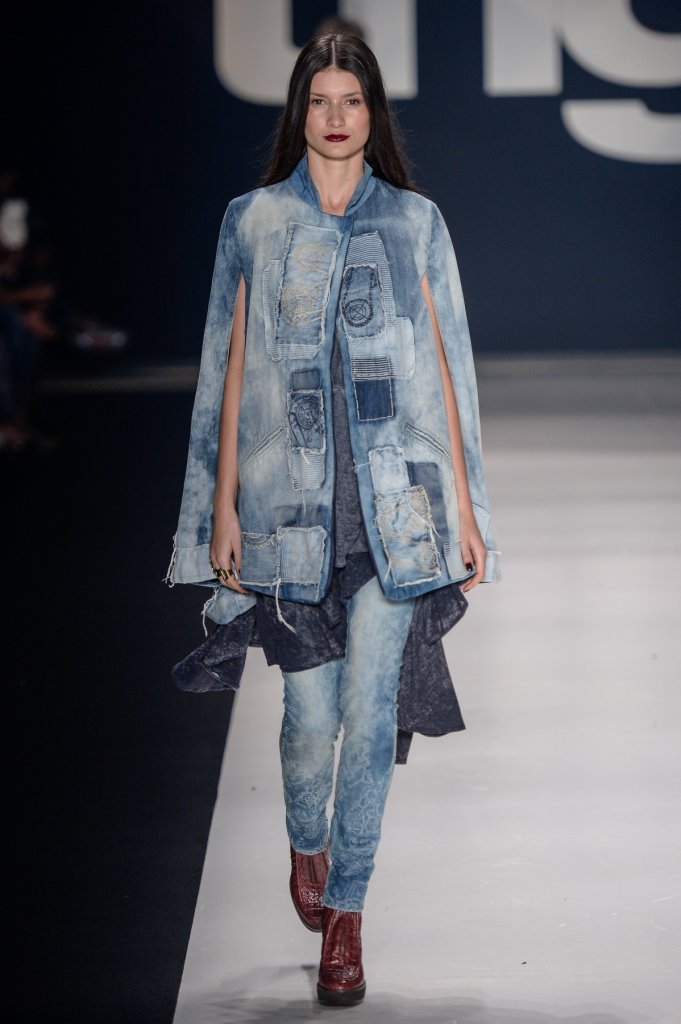 不修边幅的狂野牛仔