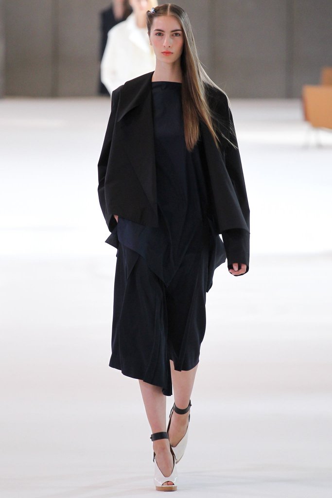 克里斯托弗·勒梅尔 Christophe Lemaire 2015春夏系列时装发布秀 - Paris Spring 2015