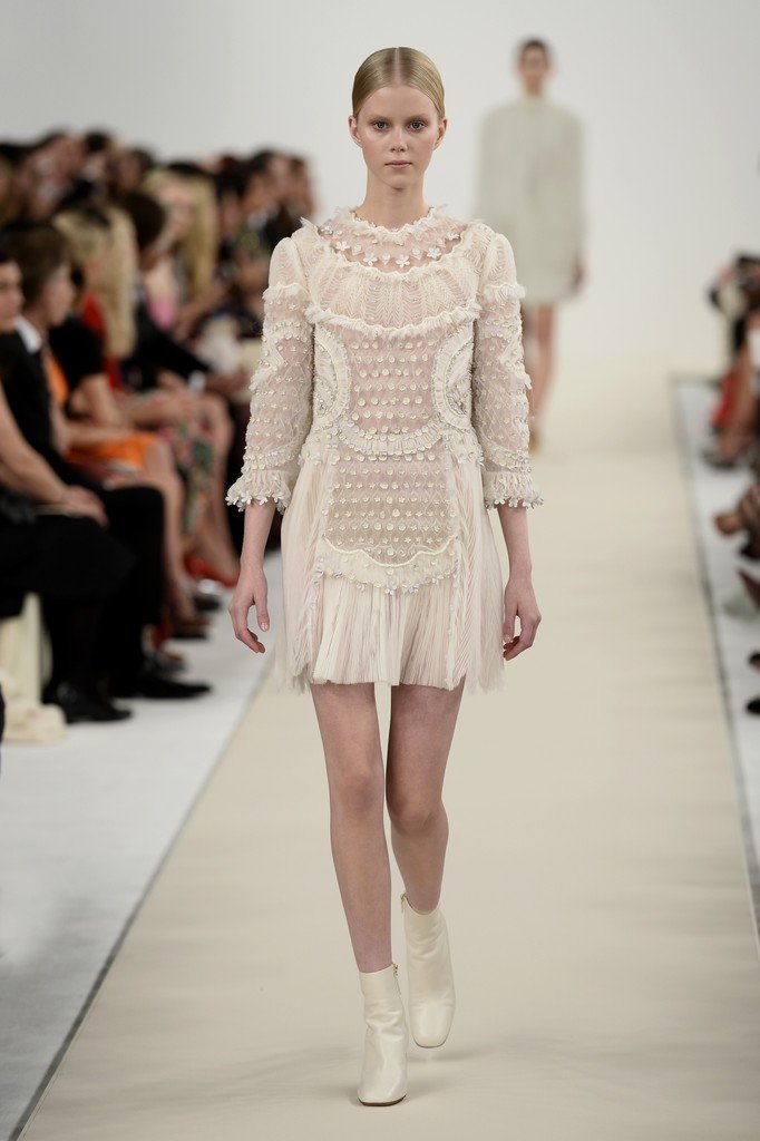 女装 公主裙 裙子 服装 短靴 靴子 鞋 豹纹 走秀