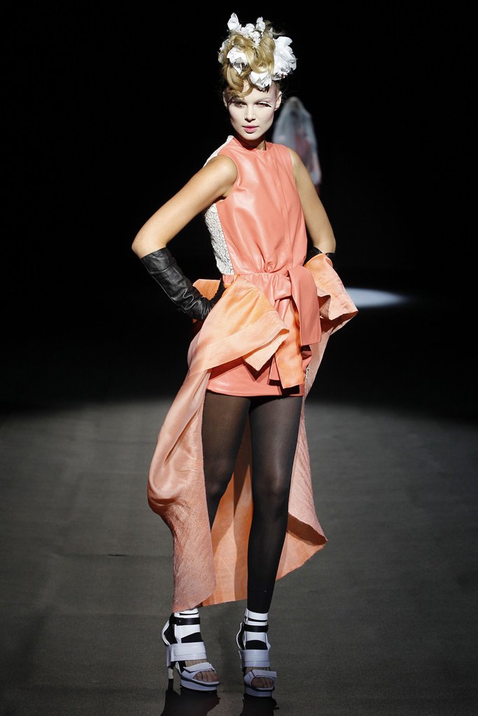Lee Jean Youn 2012春夏系列女装发布秀 - Barcelona Spring 2011