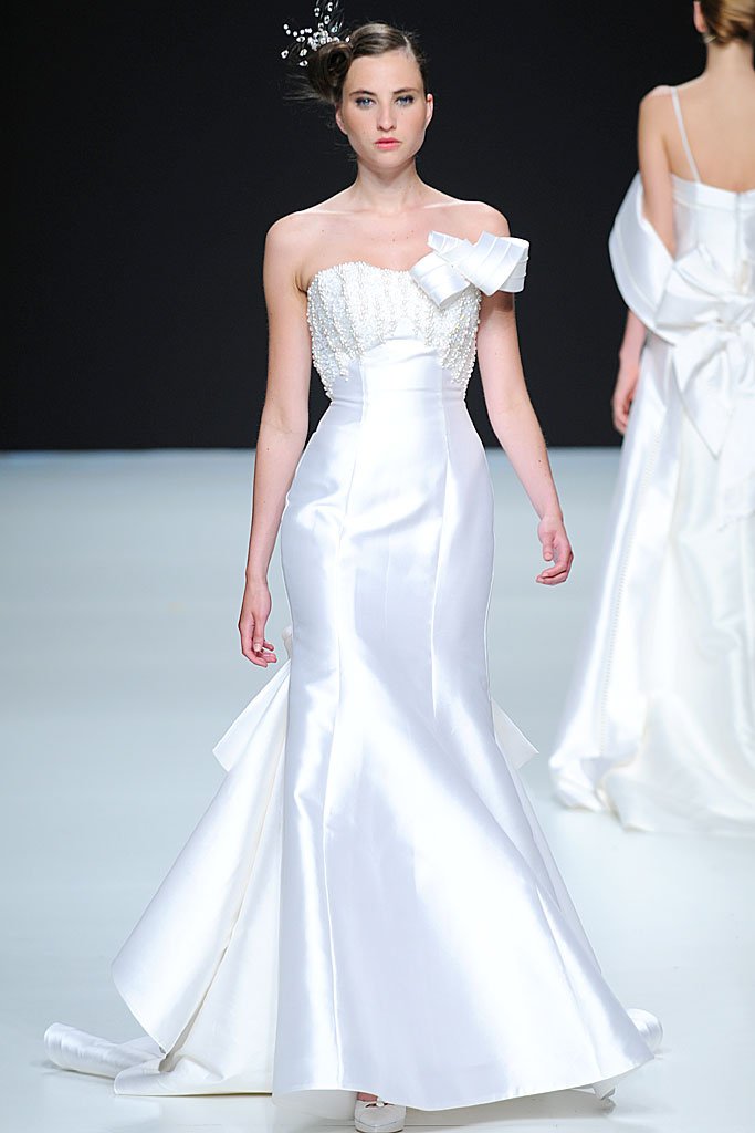 李承真 Lee Seung Jin 2012年春夏系列婚纱发布秀 - Spring 2012 Bridal Collection