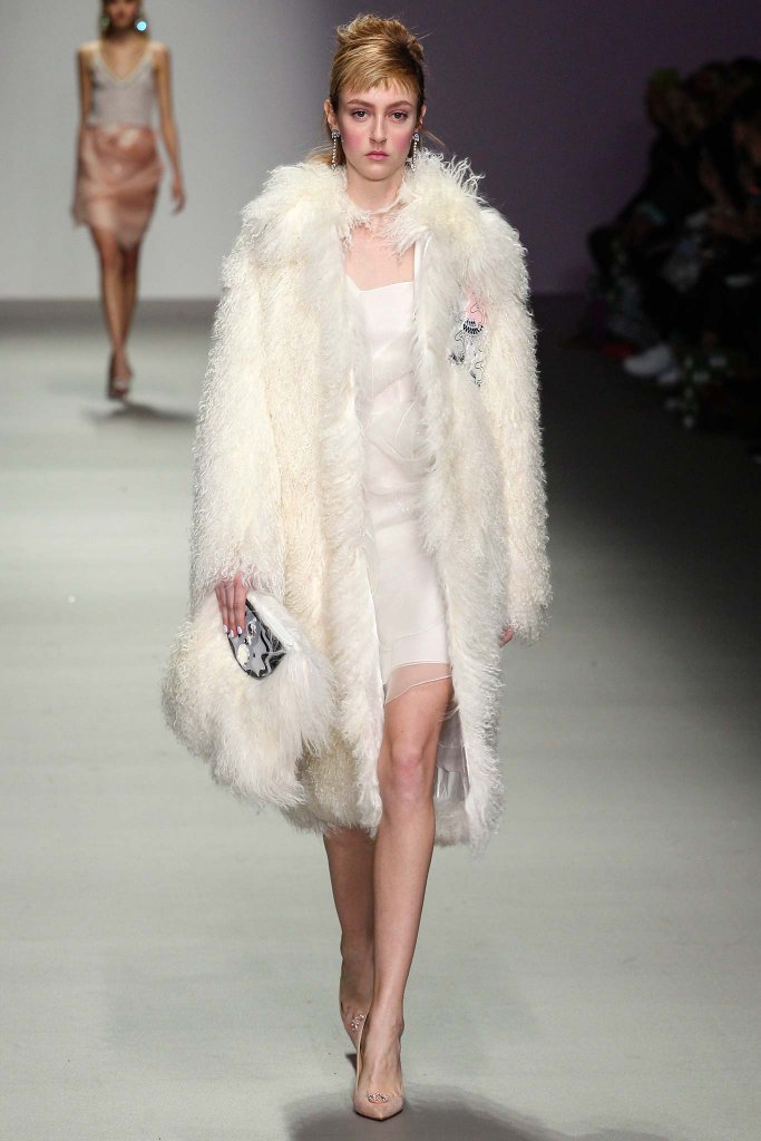 霍莉·富尔顿 Holly Fulton 2015/16秋冬系列时装发布秀 - London Fall 2015