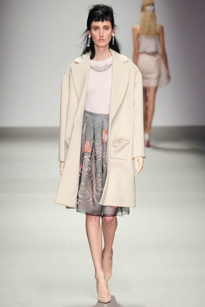 霍莉·富尔顿 Holly Fulton 2015/16秋冬系列时装发布秀 - London Fall 2015