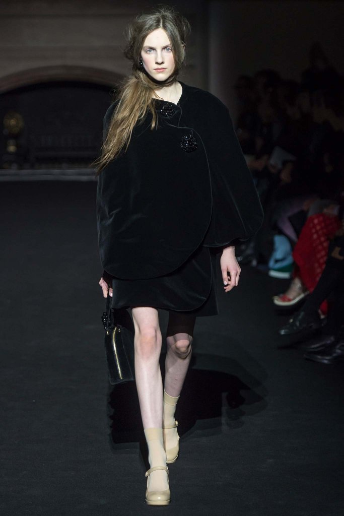 西蒙娜·罗莎 Simone Rocha 2015/16秋冬系列时装发布秀 - London Fall 2015
