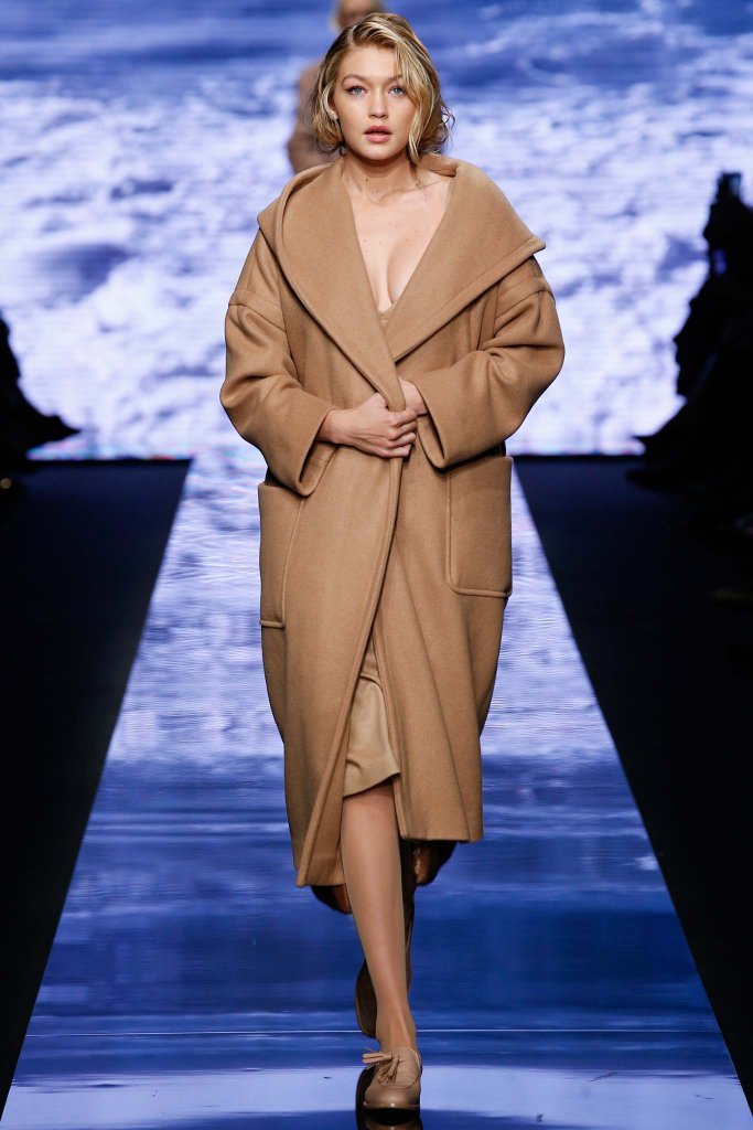 麦丝玛拉 Max Mara 2015/16秋冬系列时装发布秀 - Milan Fall 2015