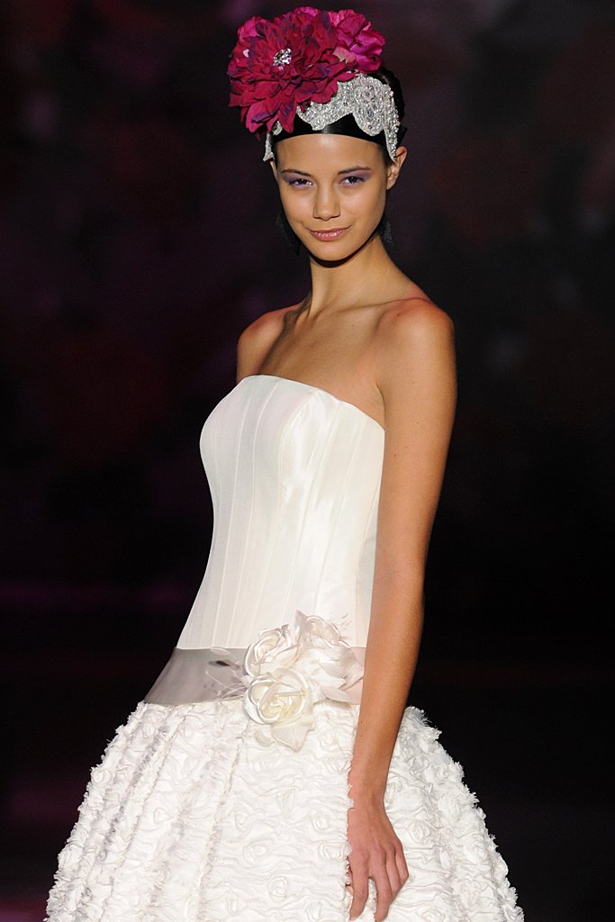 Miquel Suay 2013春夏系列婚纱礼服发布秀(细节部分) - Spring / Summer 2013