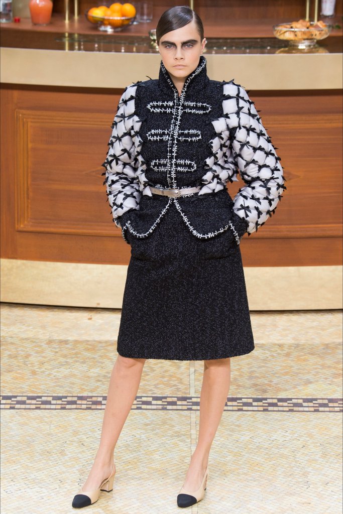 香奈儿 Chanel 2015/16秋冬系列时装发布秀 - Paris Fall 2015