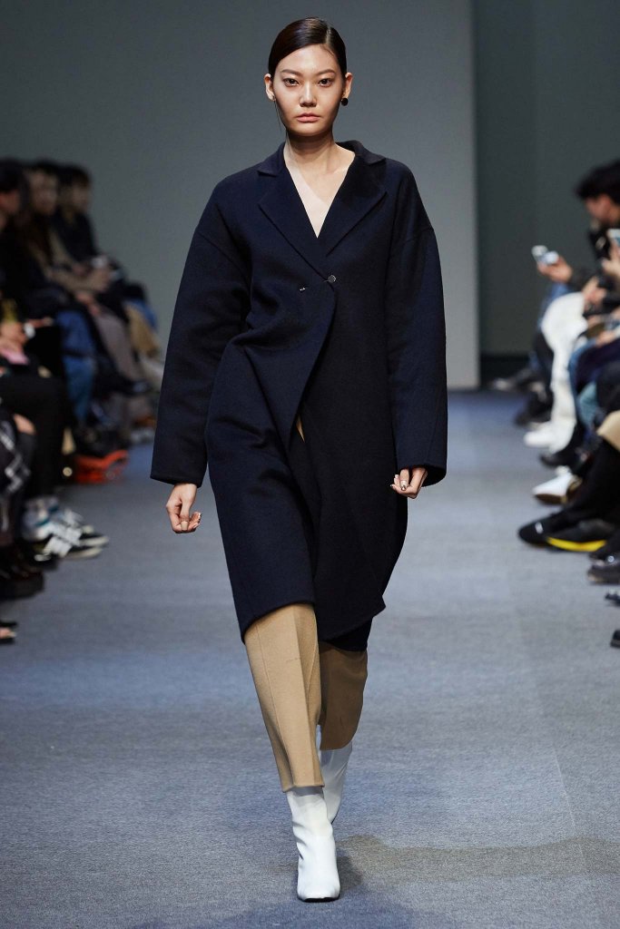 Low Classic 2015/16秋冬系列时装发布秀 - Seoul Fall 2015