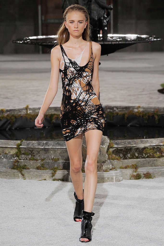 朱利安·麦克唐纳德  Julien Macdonald 2010春夏高级成衣系列时装发布秀—  London  Spring 2010