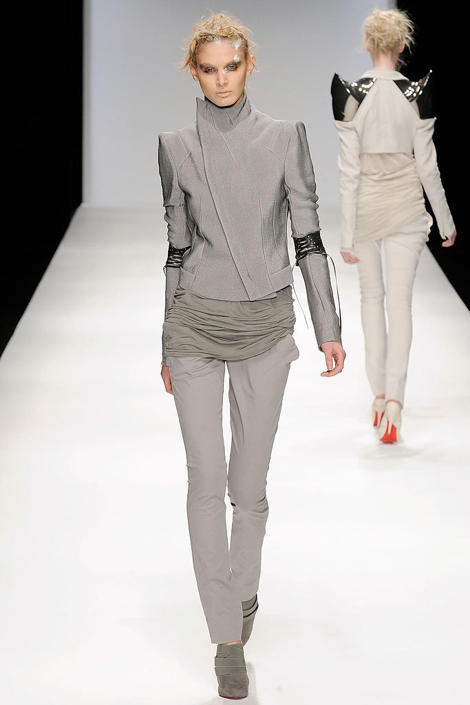 托德·林恩 Todd Lynn   2010春夏高级成衣系列时装发布秀— London  Spring 2010