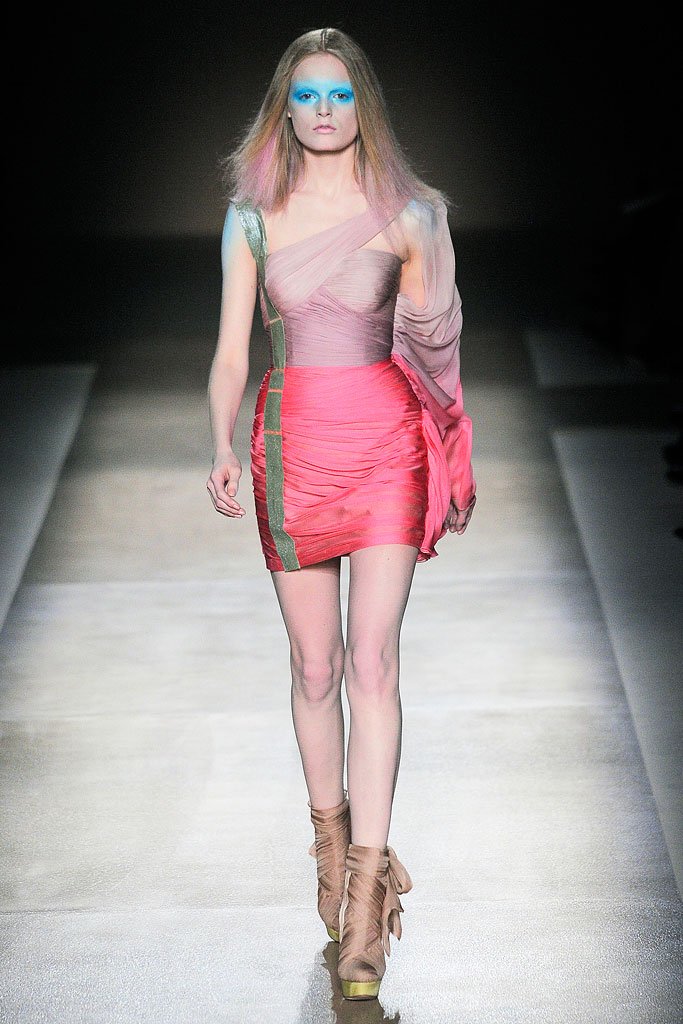 华伦天奴  Valentino  2010春夏系列时装发布秀 — Paris Spring 2010