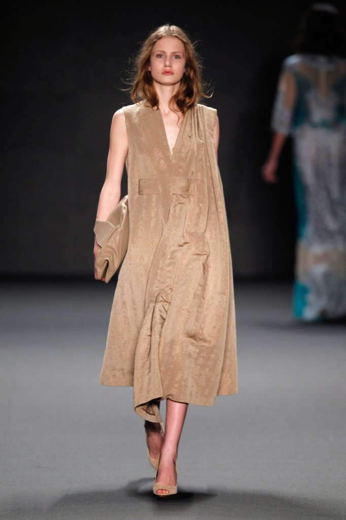 Alena Akhmadullina 2014/15秋冬系列时装发布秀 - Berlin Fall 2014