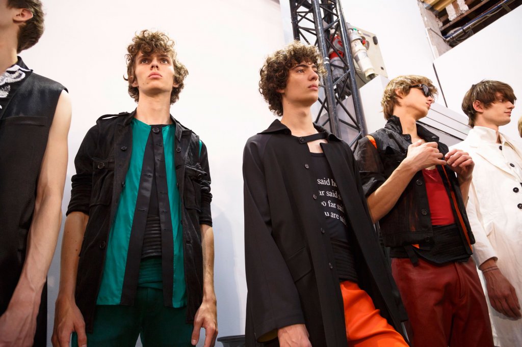 安·迪穆拉米斯特 ann demeulemeester 2016春夏系列男装发布秀(秀场