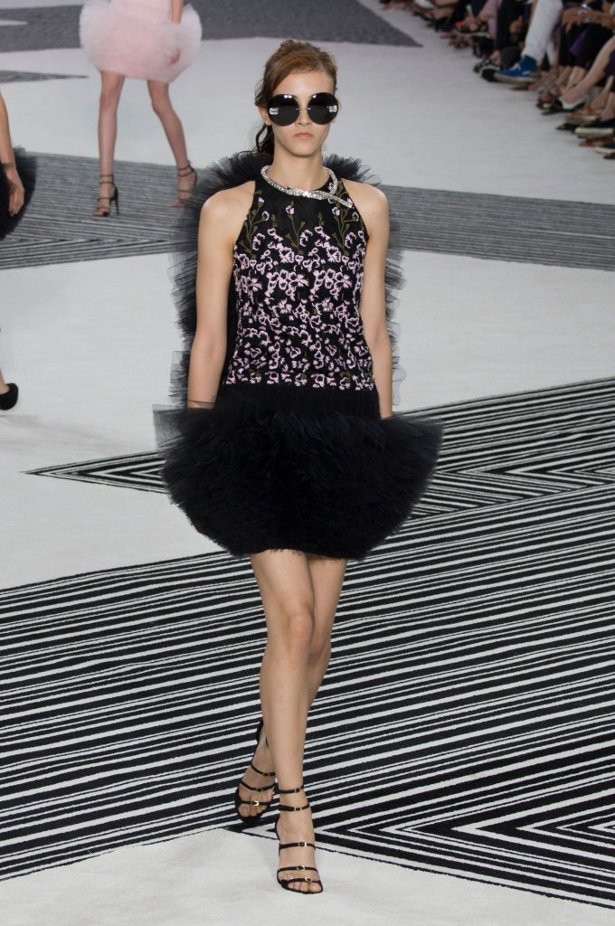 詹巴迪斯塔·瓦利 Giambattista Valli 2015/16秋冬高级定制发布秀－Couture Fall 2015
