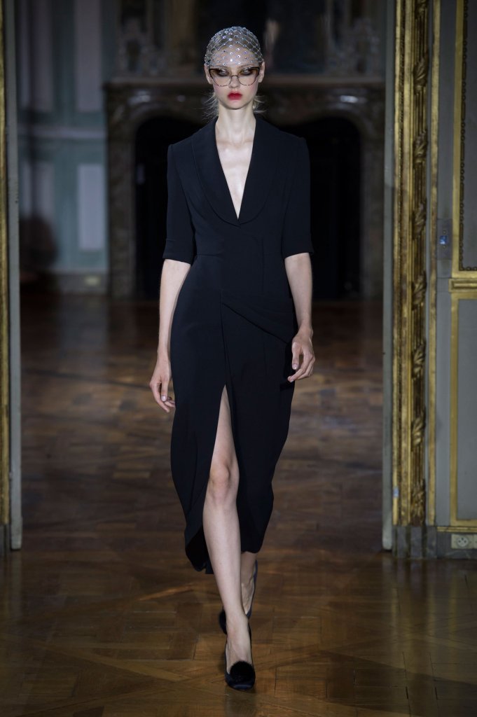 优丽亚娜·瑟吉安科 Ulyana Sergeenko 2015/16秋冬高级定制发布秀－Couture Fall 2015