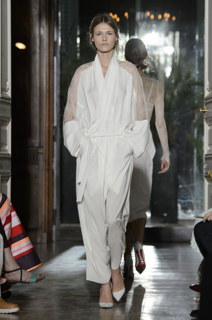 殷亦晴 Yiqing Yin 2015/16秋冬高级定制发布秀－Couture Fall 2015