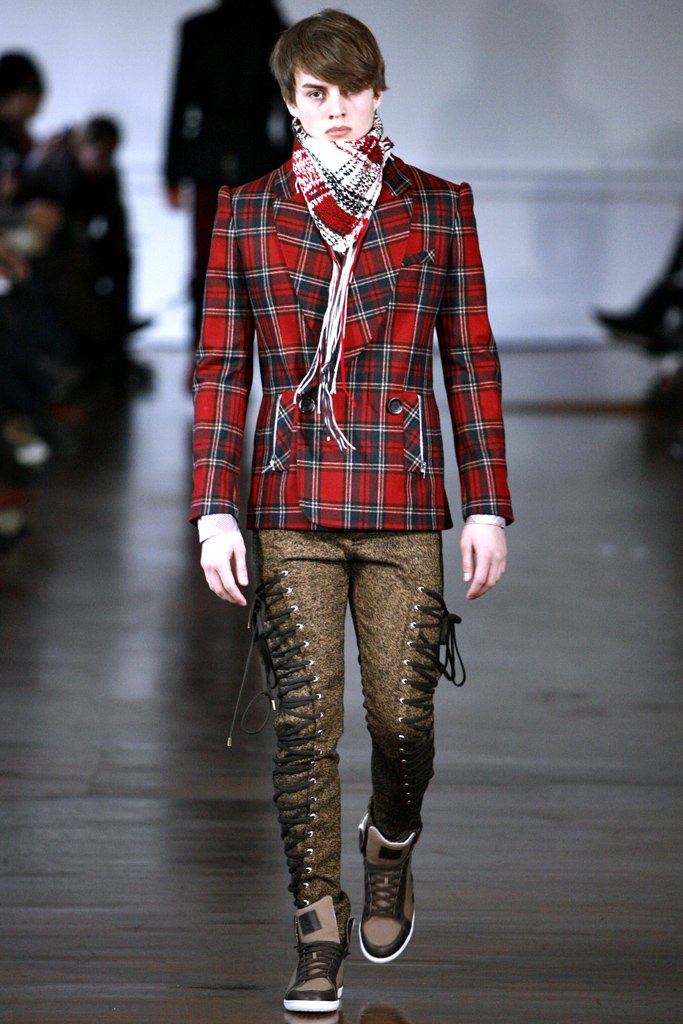 艾历克西斯·马毕  Alexis Mabille  2011秋冬系列男装发布秀 - Paris  Fall 2011 Menswear