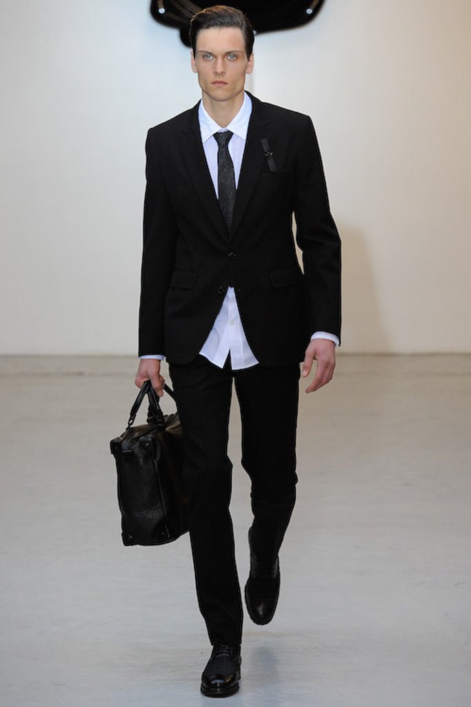 维果罗夫  viktor & rolf   2011秋冬系列男装发布秀 - paris