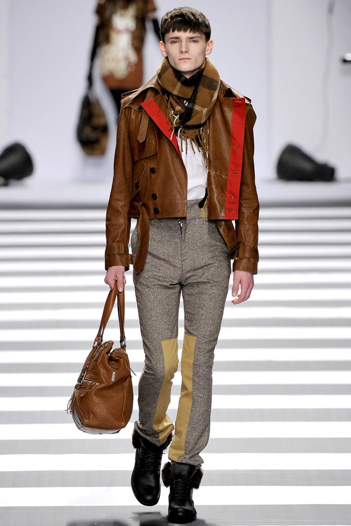 JC de Castelbajac  2011秋冬高级成衣系列时装发布秀 — Paris  Fall 2011