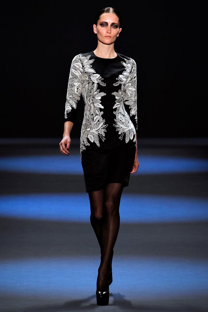 纳伊·姆汗  Naeem Khan    2011秋冬高级成衣系列时装发布秀 — New York Fall 2011