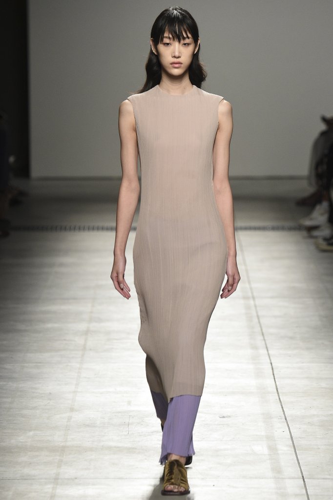 嘉布里尔·考兰格路 Gabriele Colangelo 2016春夏系列时装发布秀 - Milan Spring 2016