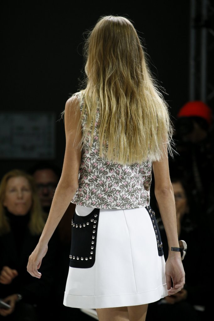詹巴迪斯塔·瓦利 Giambattista Valli 2016春夏系列时装发布秀 - Paris Spring 2016