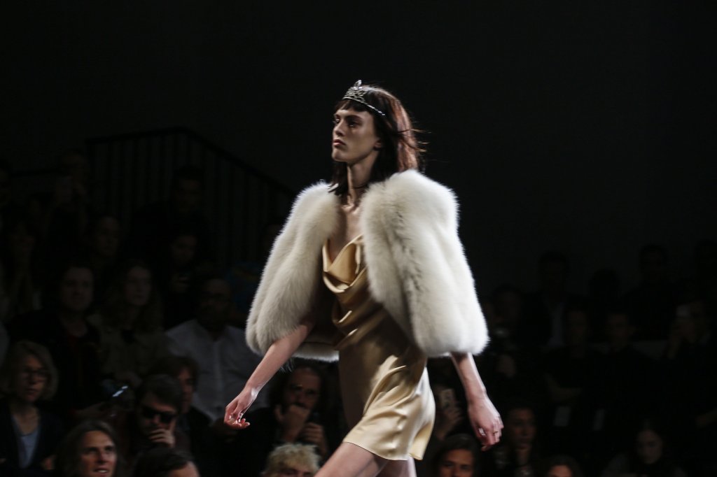 圣罗兰 saint laurent 2016春夏系列时装发布秀(秀场氛围) - paris