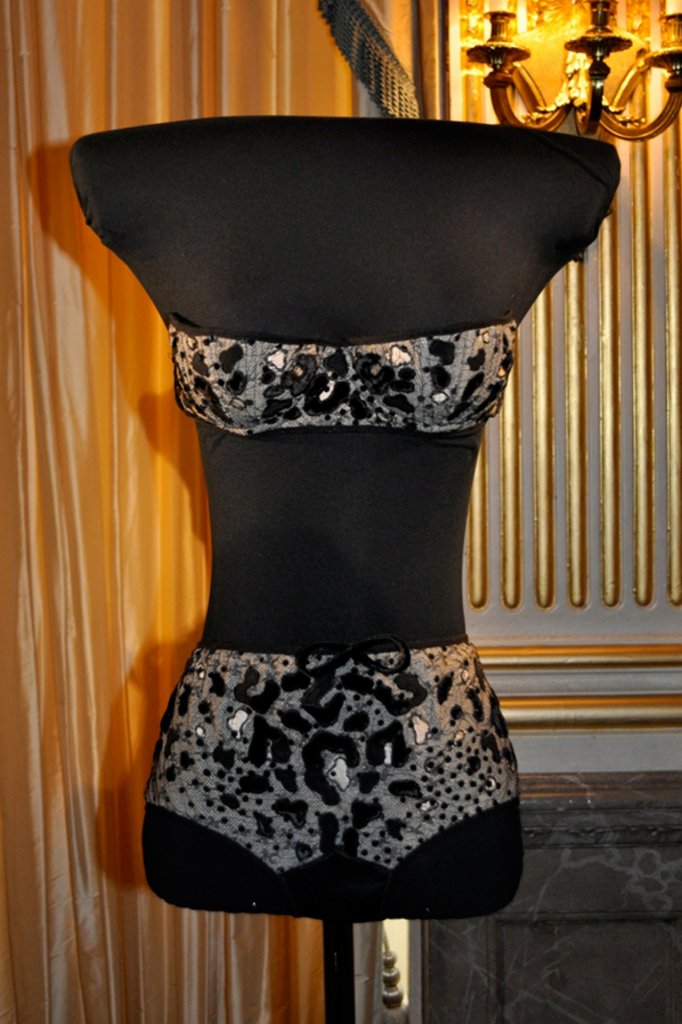 House of Worth - Lingerie 2012春夏高级成衣系列时装发布秀 —London Spring 2012