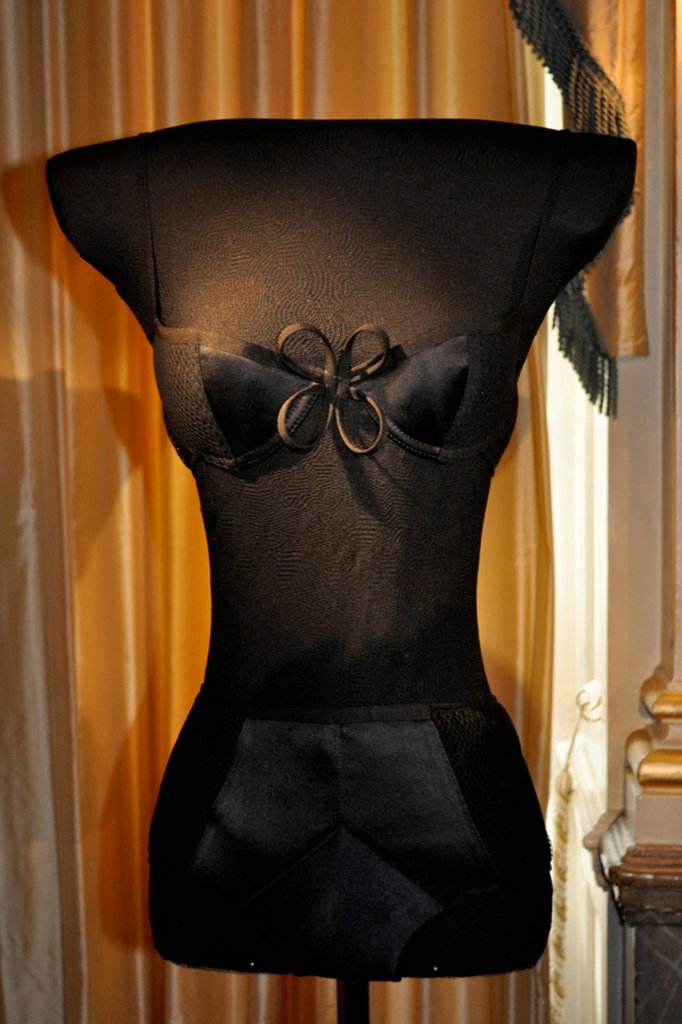 House of Worth - Lingerie 2012春夏高级成衣系列时装发布秀 —London Spring 2012