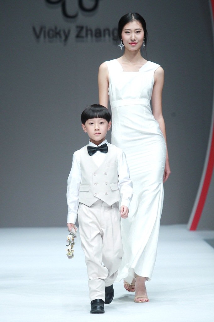 Vicky Zhang·许馨尹2016春夏系列亲子装发布会